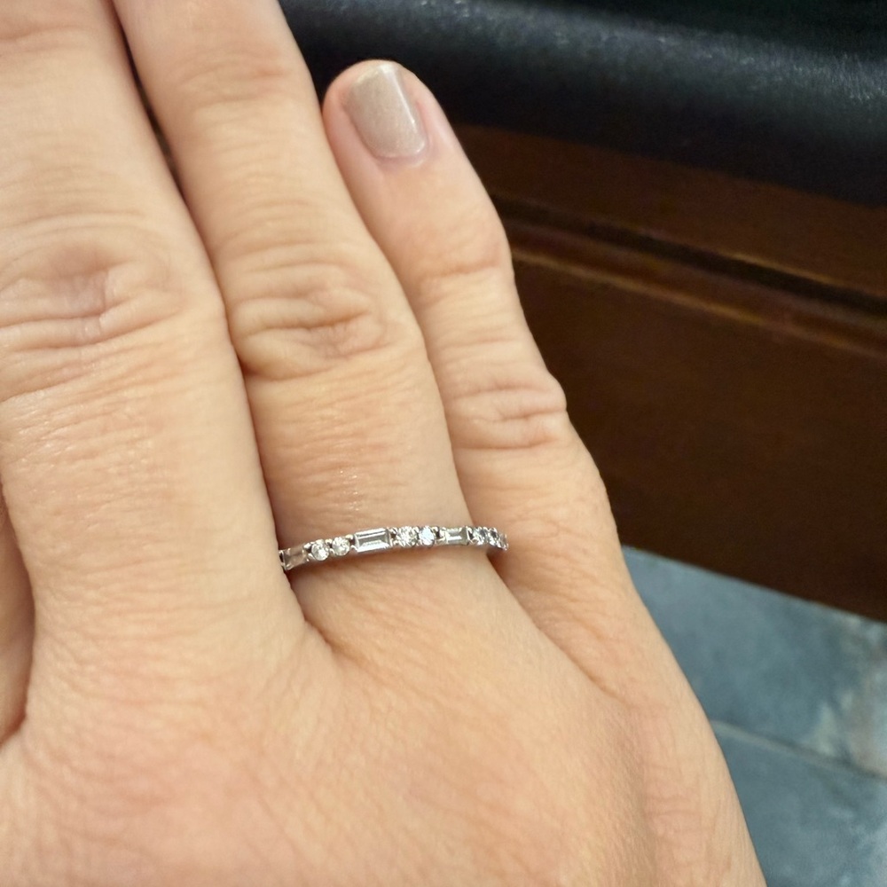 14K white gold 0.6ct E/VS1 Baguette Round Brilliant Diamond band sz6 1.5gm